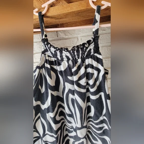 Old Navy Carters  Girls Summer Tank Tops Stripes 2 For 1 Size 6/7 - Picture 9 of 9